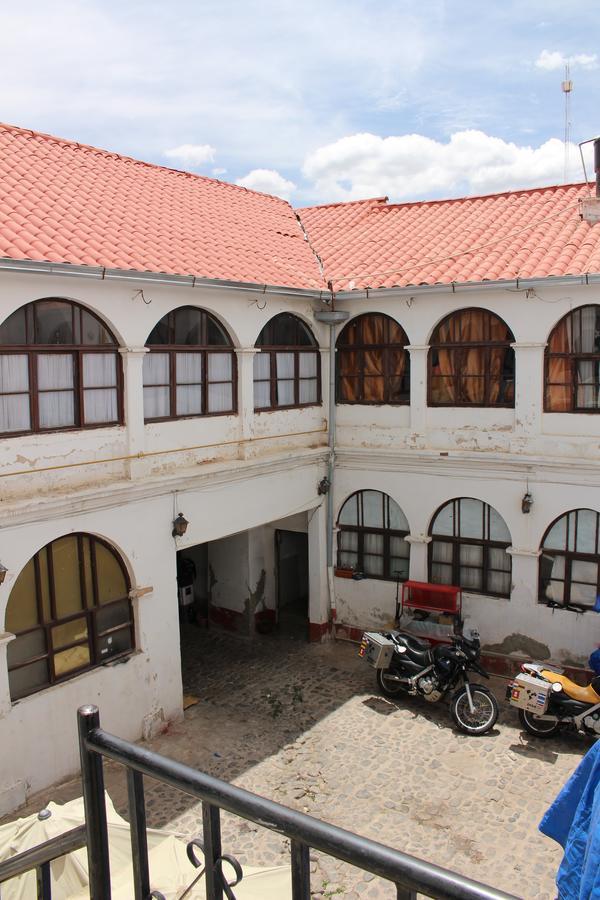 La Vicuna Hotel Potosí Buitenkant foto